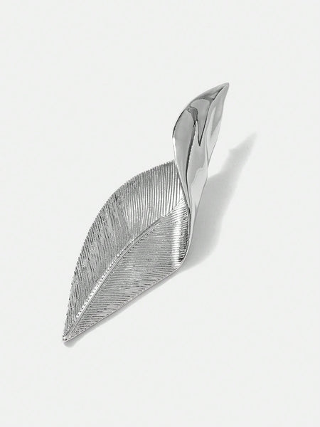 WHITE PLATED TEXTURED LEAF DESIGN EARRINGS